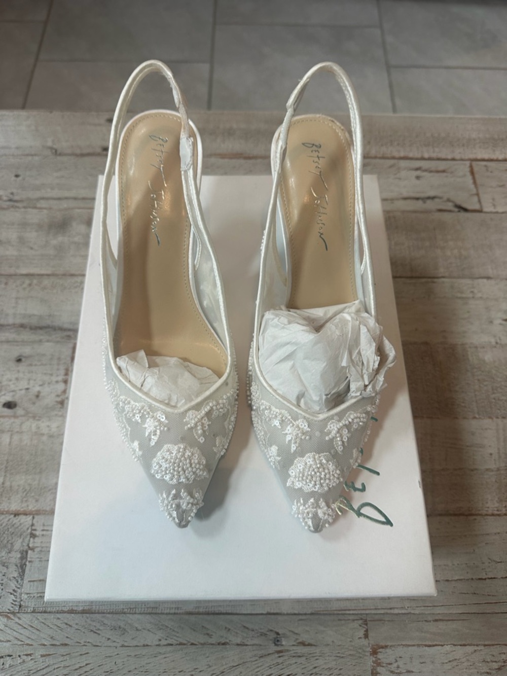 Betsey Johnson White Embroidered Slingback Pumps - Picture 2 of 9